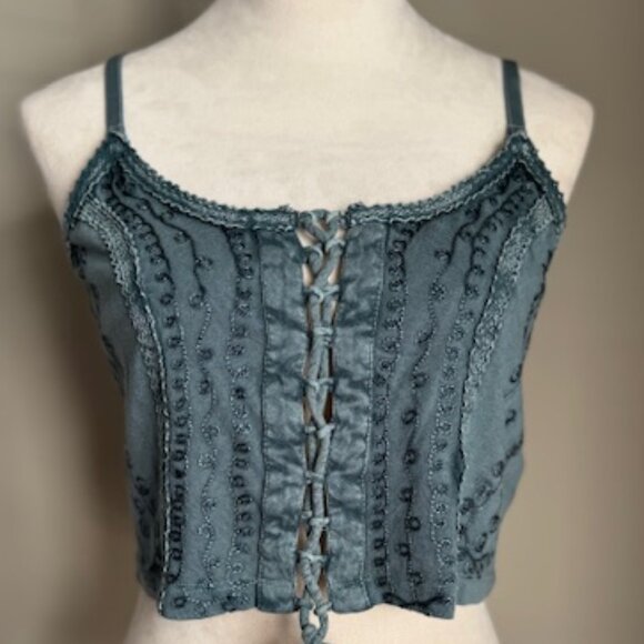 NWT Urban Outfitters Melody Embroidered Lace-Up Cami Size M - Picture 3 of 10
